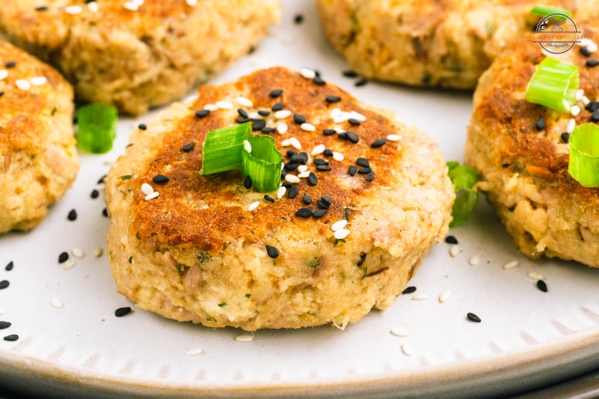 Tuna Cakes with Spicy Mayo Dressing