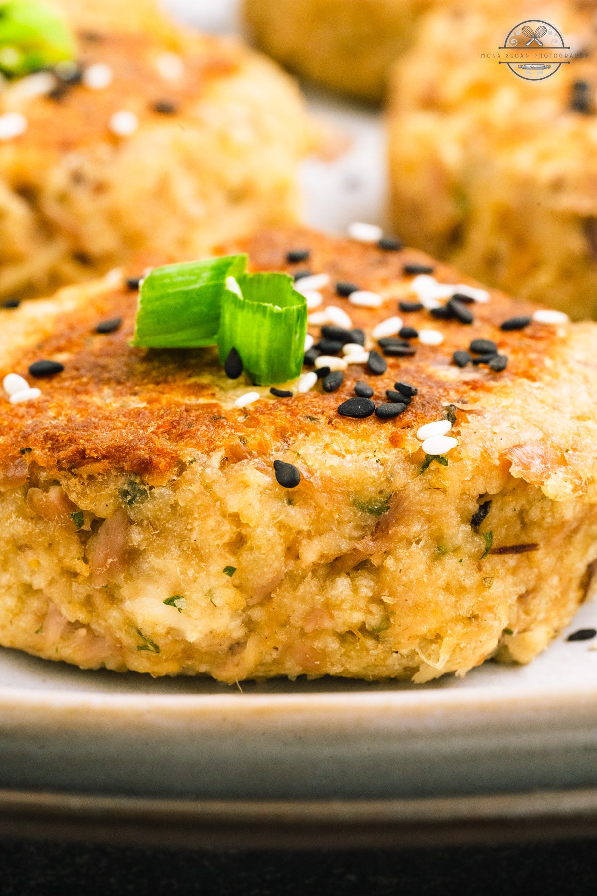 Tuna Cakes with Spicy Mayo Dressing