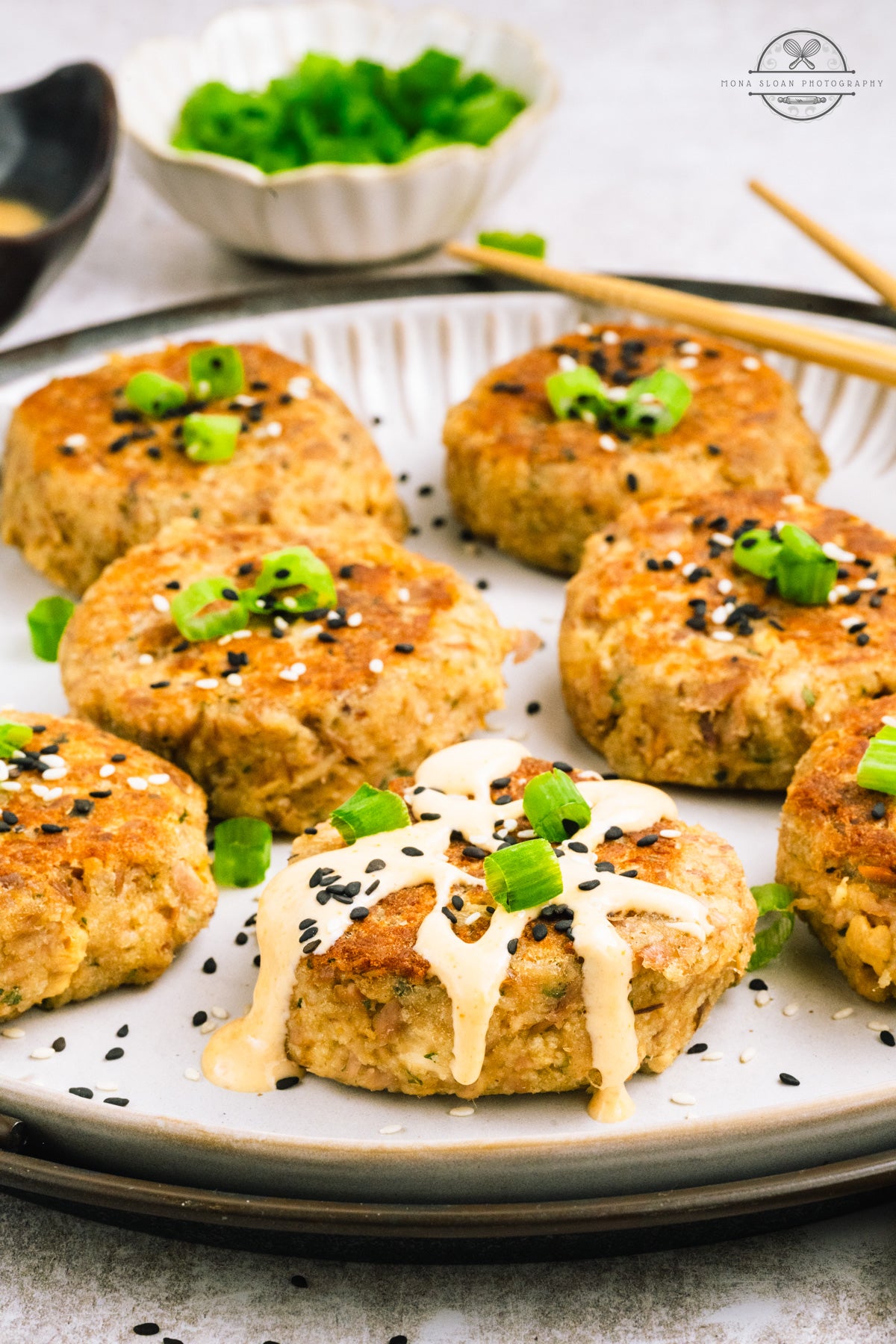 Tuna Cakes with Spicy Mayo Dressing