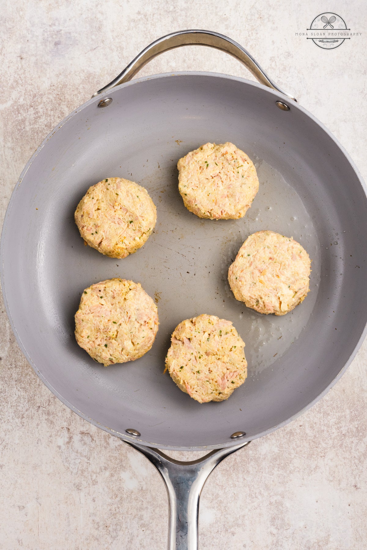 Tuna Cakes with Spicy Mayo Dressing
