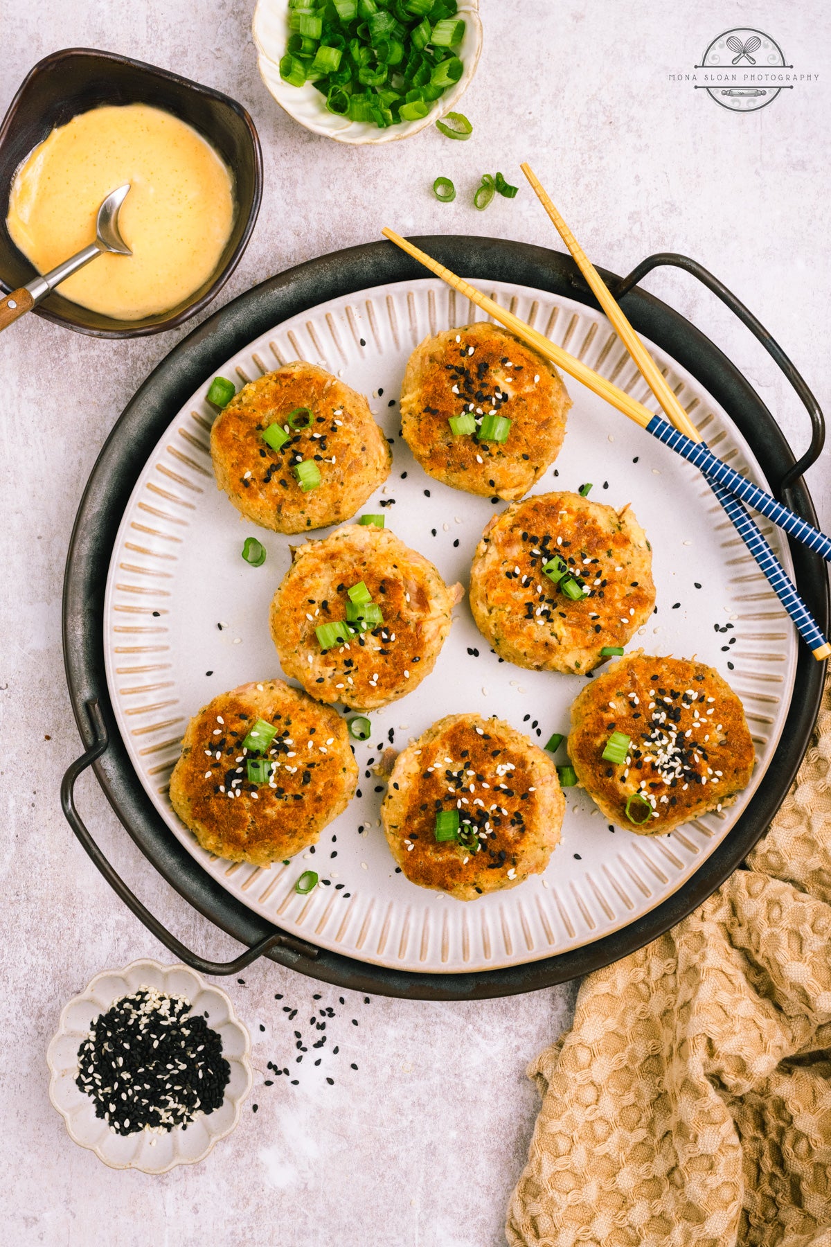 Tuna Cakes with Spicy Mayo Dressing