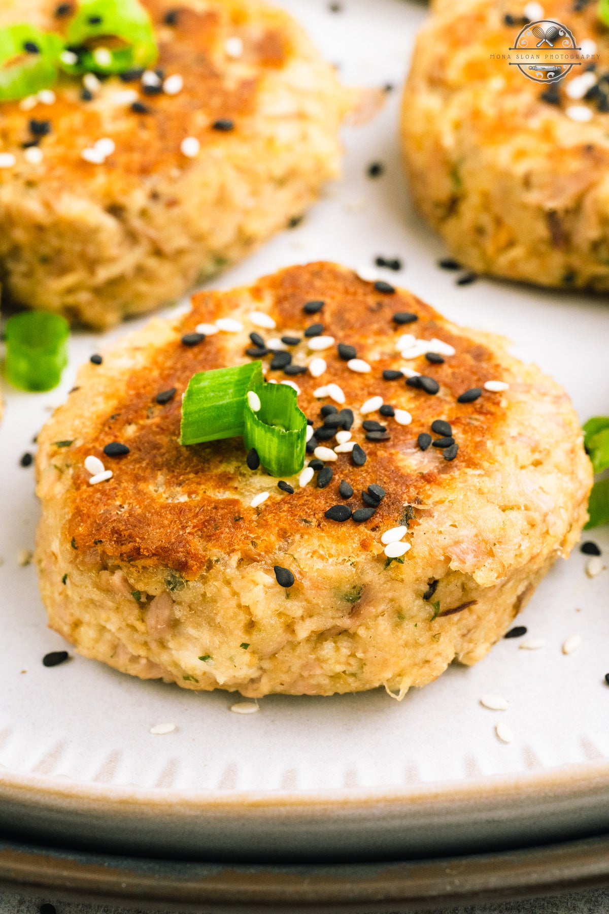 Tuna Cakes with Spicy Mayo Dressing