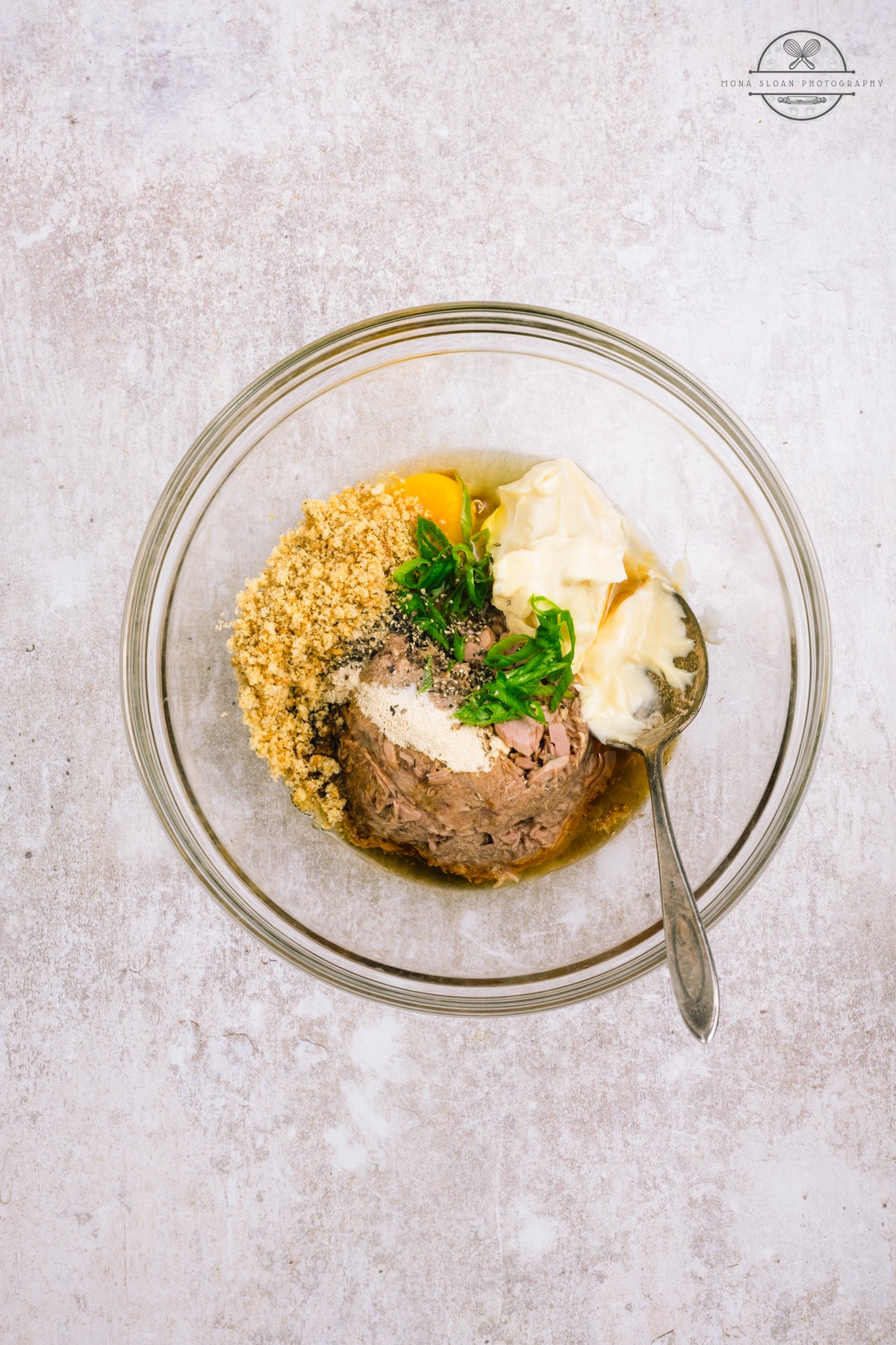 Tuna Cakes with Spicy Mayo Dressing